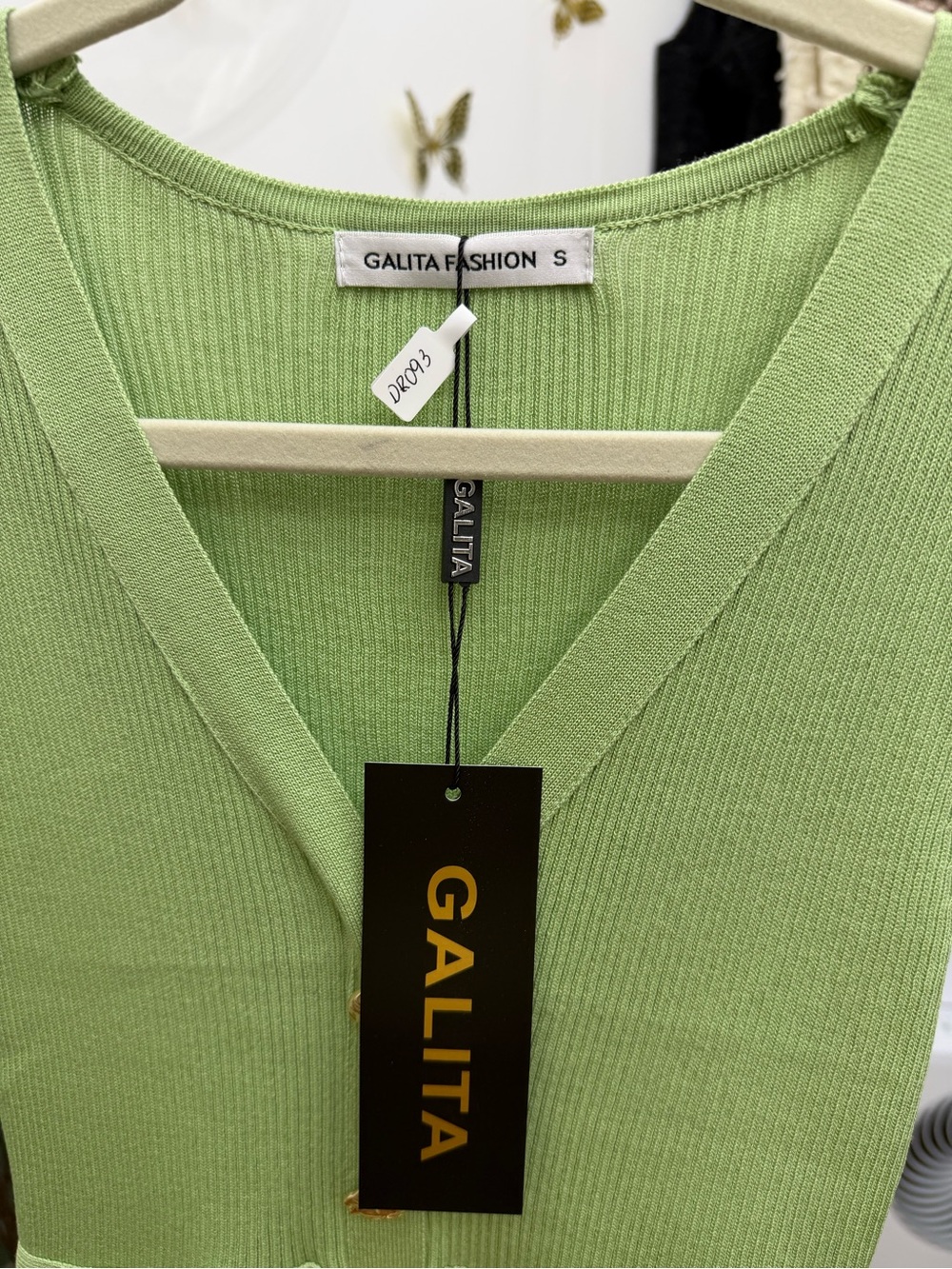 Women’s green sleeveless button-front midi dress - Picture 5 of 5